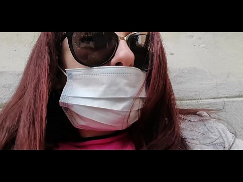 ❤️ Nicoletta se răzbună pe vecinul ei și face pipi în garajul lui (Special Covid19 Carantină italiană) ❤❌ at us ❌️❤