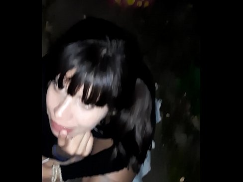 ❤️ Pe stradă penisul umflat în schimbul unor bomboane ❤❌ at us ❌️❤