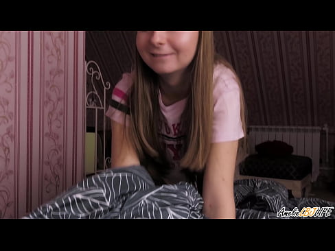 ❤️ Blondina îi suge adânc prietenei ei și primește spermă în gură ❤❌ at us ❌️❤